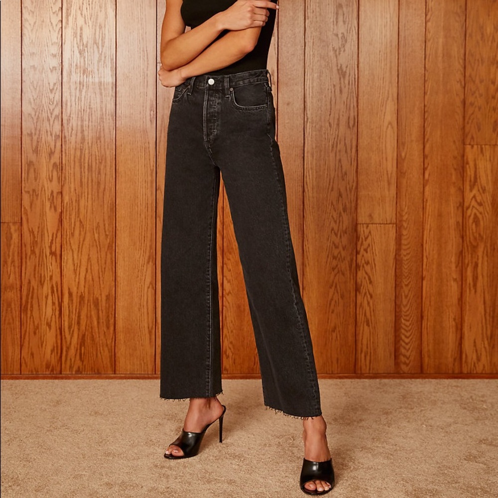 Aritzia Farrah Wide Leg by Denim Forum. Size 25